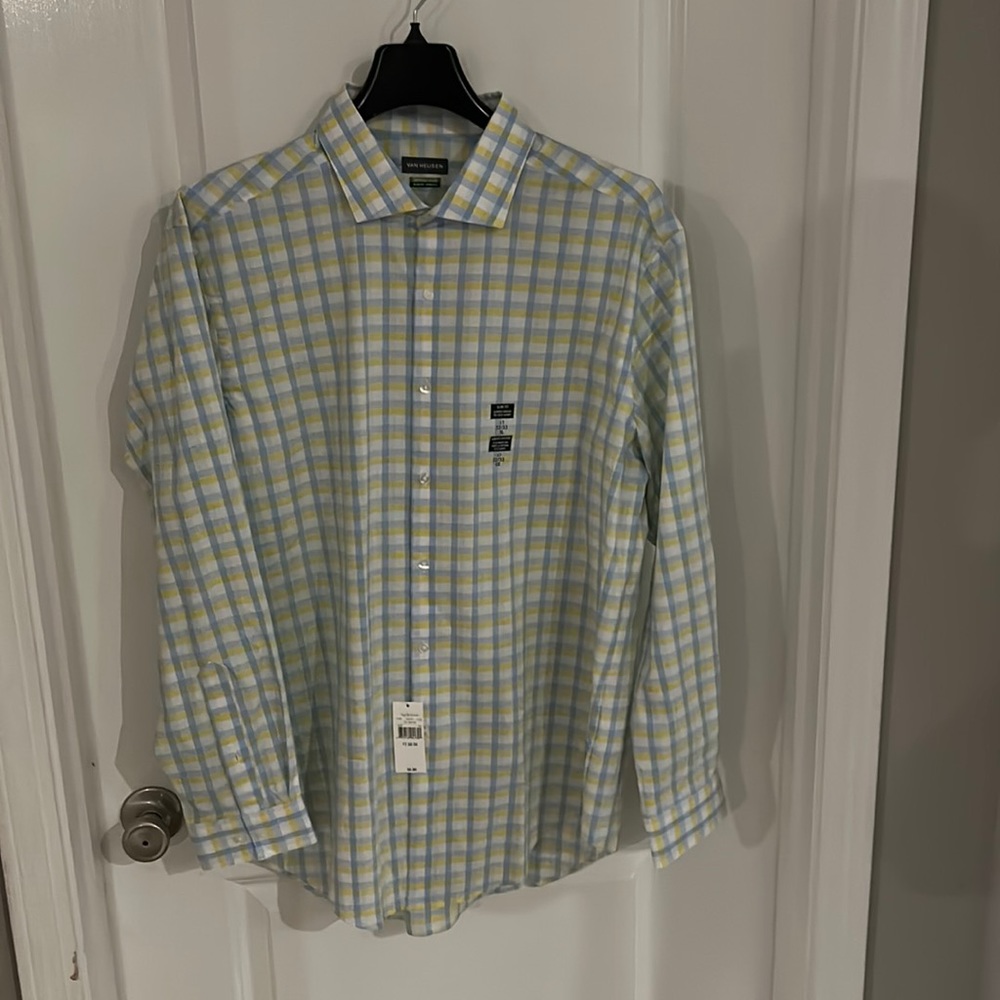 Brand new Van Heusen button up (XL)